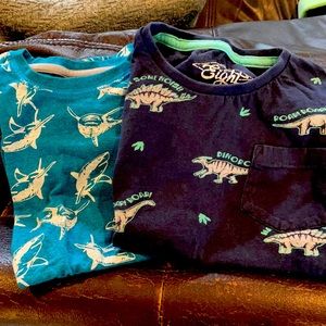 2 size 6 boys T-shirts. Navy blue Dino w/ front pocket & teal sharks. *1